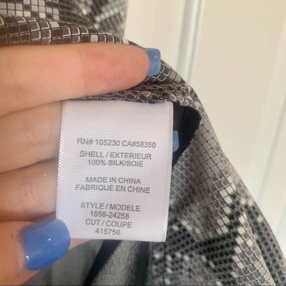 Joie Aruna reptile silk sheer tank small black - Picture 6 of 7